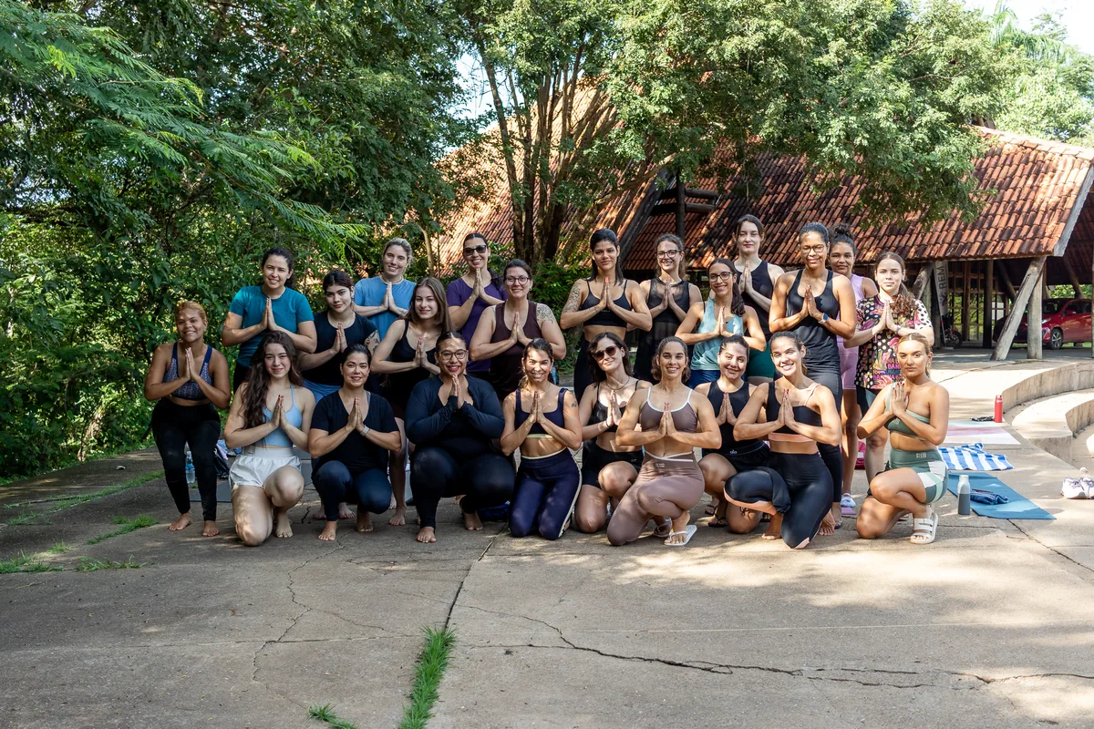 Comunidade reunida após prática